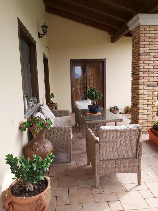 Villa Su Sattisceddu Uras Exterior foto